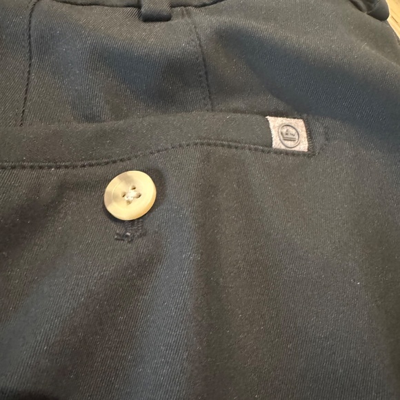 Men's Black Peter Millar Shorts _  Size 32 - Picture 4 of 6